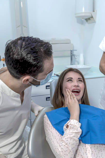Best Urgent Tooth Repair  in Las Lomas, CA